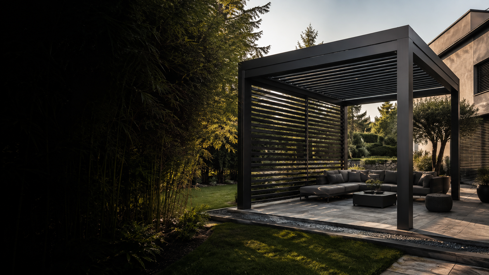 Moderná oceľová pergola pre vonkajší priestor